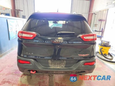 Zdjęcie 6 z 12 samochodu: 2014 JEEP CHEROKEE TRAILHAWK VIN:1C4PJMBS3EW131333 - miniatura