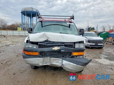 Piąte zdjęcie samochodu w środku: 2018 CHEVROLET EXPRESS G3500 VIN:1GCZGGFG1J1234269 - miniatura