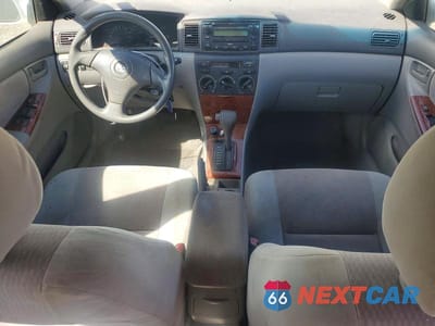 Zdjęcie 8 z 12 samochodu: 2008 TOYOTA COROLLA LE VIN:1NXBR32E38Z020882 - miniatura