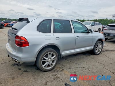 Trzecie zdjęcie samochodu z tyłu: 2010 PORSCHE CAYENNE VIN:WP1AA2APXALA04791 - miniatura