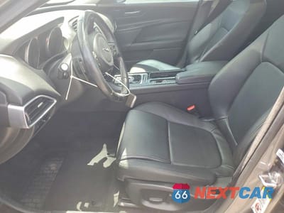 Zdjęcie 7 z 12 samochodu: 2018 JAGUAR XE PREMIUM VIN:SAJAD4FX7JCP28761 - miniatura