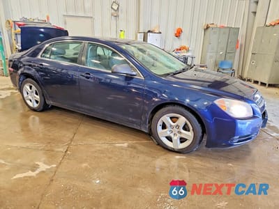 Czwarte zdjęcie samochodu z boku: 2010 CHEVROLET MALIBU LS VIN:1G1ZA5E09AF279675 - miniatura