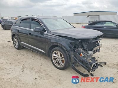 Czwarte zdjęcie samochodu z boku: 2020 AUDI Q7 PREMIUM PLUS VIN:WA1LXAF79LD002663 - miniatura