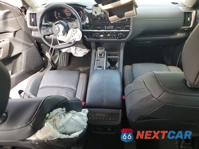 Zdjęcie 8 z 13 samochodu: 2025 NISSAN PATHFINDER PLATINUM VIN:5N1DR3DKXSC306057 - miniatura