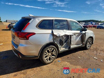 Trzecie zdjęcie samochodu z tyłu: 2018 MITSUBISHI OUTLANDER ES VIN:JA4AD2A32JZ062780 - miniatura