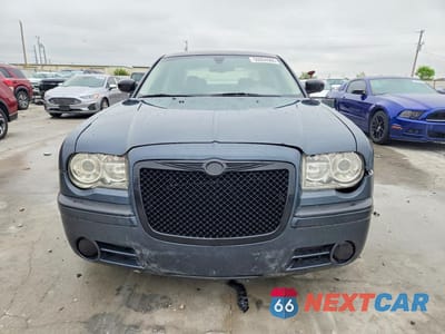Piąte zdjęcie samochodu w środku: 2008 CHRYSLER 300C VIN:2C3KA63H38H126262 - miniatura