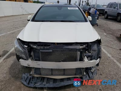 Piąte zdjęcie samochodu w środku: 2017 MERCEDES-BENZ CLA 250 VIN:WDDSJ4EB4HN472598 - miniatura