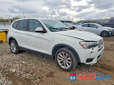 Czwarte zdjęcie samochodu z boku: 2017 BMW X3 XDRIVE28I VIN:5UXWX9C32H0W79733 - miniatura