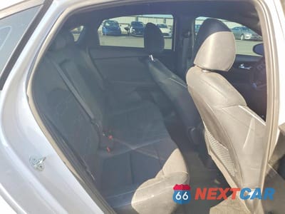 Zdjęcie 10 z 12 samochodu: 2023 KIA FORTE GT LINE VIN:3KPF54AD1PE660392 - miniatura