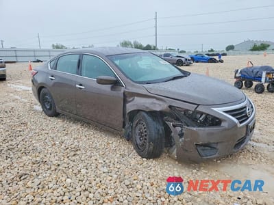 Czwarte zdjęcie samochodu z boku: 2014 NISSAN ALTIMA 2.5 VIN:1N4AL3AP5EN210635 - miniatura