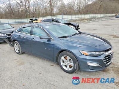 Czwarte zdjęcie samochodu z boku: 2019 CHEVROLET MALIBU LS VIN:1G1ZC5ST1KF124905 - miniatura