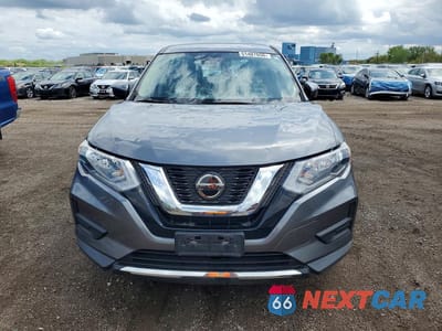 Piąte zdjęcie samochodu w środku: 2020 NISSAN ROGUE S VIN:KNMAT2MVXLP521493 - miniatura
