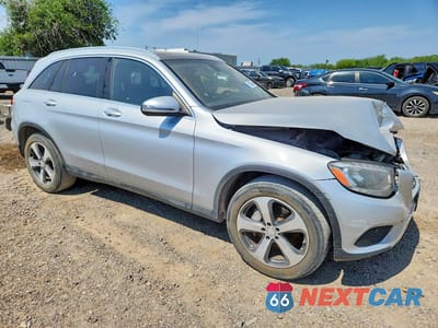 Czwarte zdjęcie samochodu z boku: 2016 MERCEDES-BENZ GLC 300 VIN:WDC0G4JB6GF052706 - miniatura