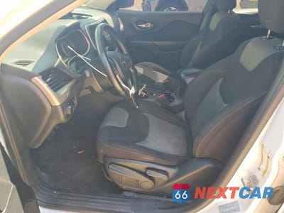 Zdjęcie 7 z 12 samochodu: 2017 JEEP CHEROKEE SPORT VIN:1C4PJLAB0HW502562 - miniatura