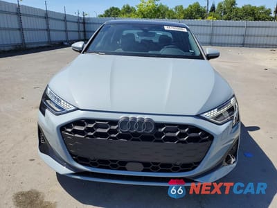 Piąte zdjęcie samochodu w środku: 2025 AUDI A3 PREMIUM PLUS VIN:WAUHUDGY4SA055572 - miniatura