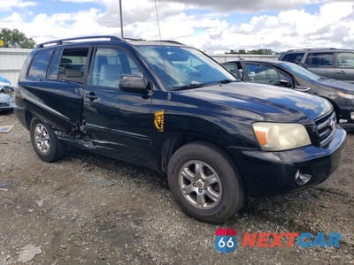 Czwarte zdjęcie samochodu z boku: 2005 TOYOTA HIGHLANDER LIMITED VIN:JTEDP21A850061244 - miniatura