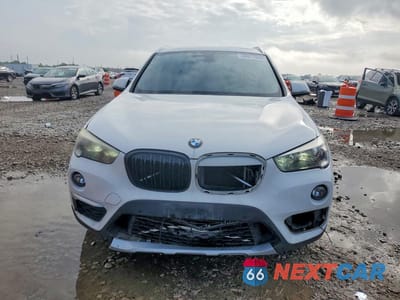 Piąte zdjęcie samochodu w środku: 2017 BMW X1 XDRIVE28I VIN:WBXHT3C32H5F83385 - miniatura