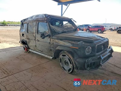 Czwarte zdjęcie samochodu z boku: 2025 MERCEDES-BENZ G 63 AMG VIN:W1NWH5AB9SX048650 - miniatura