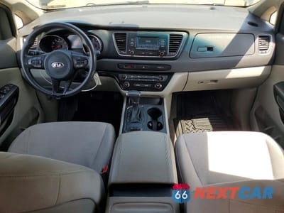 Zdjęcie 8 z 13 samochodu: 2018 KIA SEDONA LX VIN:KNDMB5C12J6395763 - miniatura