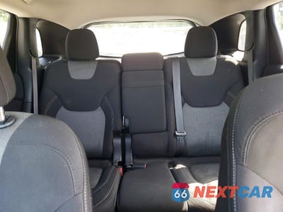 Zdjęcie 10 z 13 samochodu: 2014 JEEP CHEROKEE LATITUDE VIN:1C4PJLCS0EW123070 - miniatura