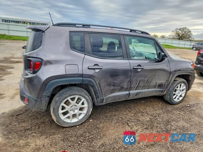 Trzecie zdjęcie samochodu z tyłu: 2021 JEEP RENEGADE LATITUDE VIN:ZACNJDBB5MPM14509 - miniatura