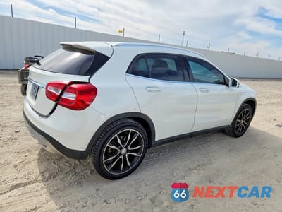 Trzecie zdjęcie samochodu z tyłu: 2017 MERCEDES-BENZ GLA 250 VIN:WDCTG4EB9HJ337969 - miniatura