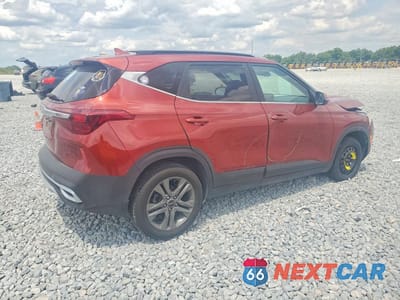 Trzecie zdjęcie samochodu z tyłu: 2023 KIA SELTOS S VIN:KNDEU2AA1P7368895 - miniatura