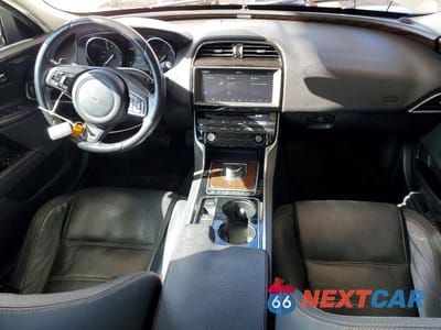 Zdjęcie 8 z 12 samochodu: 2017 JAGUAR XE PRESTIGE VIN:SAJAK4BN3HA953940 - miniatura
