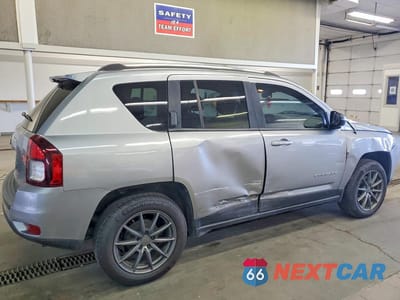 Trzecie zdjęcie samochodu z tyłu: 2015 JEEP COMPASS SPORT VIN:1C4NJCBA6FD262505 - miniatura