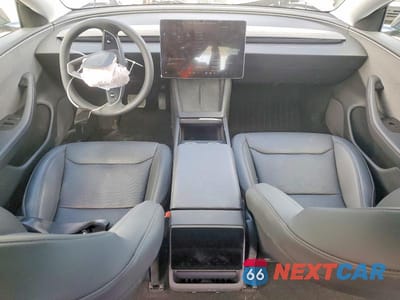 Zdjęcie 8 z 12 samochodu: 2026 TESLA MODEL 3 VIN:5YJ3E1EA7TF131308 - miniatura