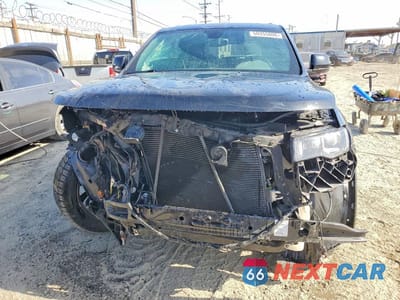 Piąte zdjęcie samochodu w środku: 2018 JEEP GRAND CHEROKEE LAREDO VIN:1C4RJEAG3JC344516 - miniatura