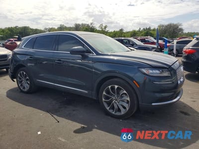 Czwarte zdjęcie samochodu z boku: 2023 LINCOLN NAUTILUS RESERVE VIN:2LMPJ8K91PBL10995 - miniatura