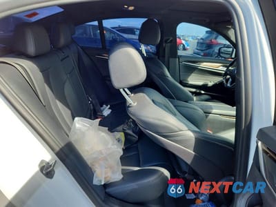 Zdjęcie 10 z 12 samochodu: 2018 BMW 530E VIN:WBAJA9C59JB251714 - miniatura