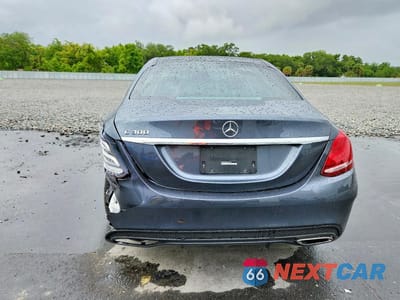 Zdjęcie 6 z 12 samochodu: 2015 MERCEDES-BENZ C 300 VIN:55SWF4JB0FU073247 - miniatura