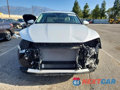 Piąte zdjęcie samochodu w środku: 2024 AUDI Q8 E-TRON PREMIUM PLUS VIN:WA15AAGE9RB048361 - miniatura