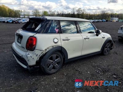 Trzecie zdjęcie samochodu z tyłu: 2022 MINI COOPER S VIN:WMW53DK05N2R25318 - miniatura