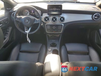 Zdjęcie 8 z 13 samochodu: 2017 MERCEDES-BENZ GLA 250 VIN:WDCTG4EB9HJ327071 - miniatura