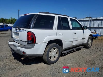 Trzecie zdjęcie samochodu z tyłu: 2002 CHEVROLET TRAILBLAZER VIN:1GNDT13S722456345 - miniatura