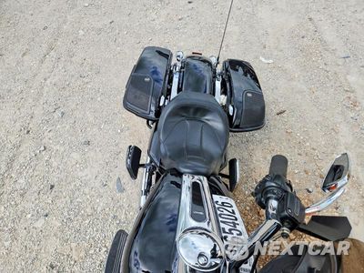 Piąte zdjęcie samochodu w środku: 2015 HARLEY-DAVIDSON FLHX STREET GLIDE VIN:1HD1KBM16FB640884 - miniatura