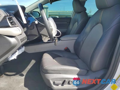 Zdjęcie 7 z 11 samochodu: 2020 TOYOTA CAMRY HYBRID XLE VIN:4T1F31AKXLU532677 - miniatura