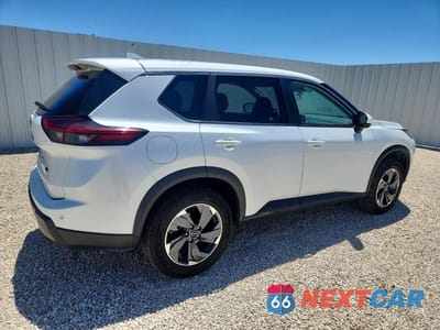 Trzecie zdjęcie samochodu z tyłu: 2024 NISSAN ROGUE SV VIN:5N1BT3BA8RC699120 - miniatura