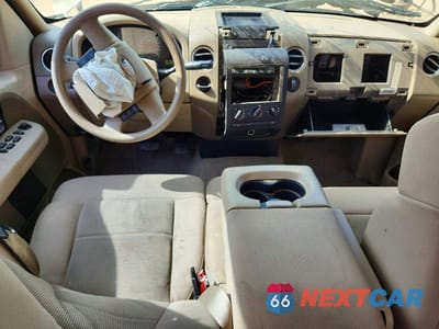 Zdjęcie 8 z 12 samochodu: 2006 FORD F150 VIN:1FTRX12W16NB36062 - miniatura