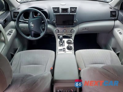 Zdjęcie 8 z 13 samochodu: 2011 TOYOTA HIGHLANDER BASE VIN:5TDZK3EH1BS044476 - miniatura