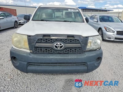 Piąte zdjęcie samochodu w środku: 2011 TOYOTA TACOMA BASE VIN:5TFNX4CN2BX004710 - miniatura