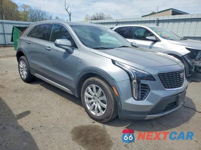 Czwarte zdjęcie samochodu z boku: 2023 CADILLAC XT4 PREMIUM LUXURY VIN:1GYFZDR40PF176643 - miniatura