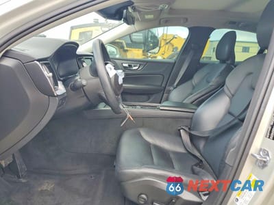 Zdjęcie 7 z 12 samochodu: 2019 VOLVO S60 T6 MOMENTUM VIN:7JRA22TK7KG003545 - miniatura
