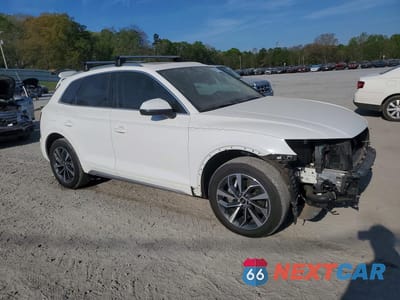 Czwarte zdjęcie samochodu z boku: 2021 AUDI Q5 PREMIUM VIN:WA1AAAFY8M2033983 - miniatura