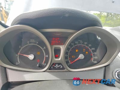 Zdjęcie 9 z 11 samochodu: 2013 FORD FIESTA TITANIUM VIN:3FADP4FJ3DM173380 - miniatura