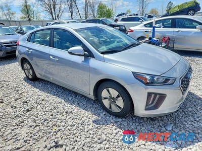 Czwarte zdjęcie samochodu z boku: 2022 HYUNDAI IONIQ SE VIN:KMHC75LC0NU280123 - miniatura