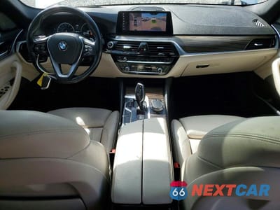 Zdjęcie 8 z 12 samochodu: 2019 BMW 530E VIN:WBAJA9C53KB391730 - miniatura